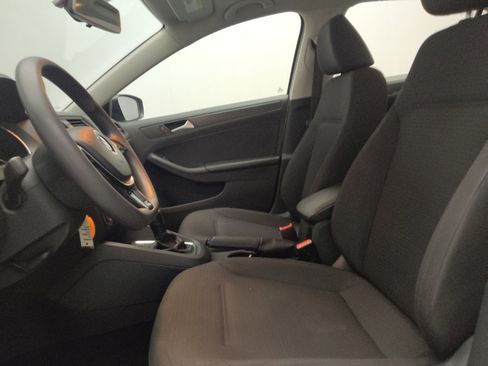 Used 2016 Volkswagen Jetta S image 17