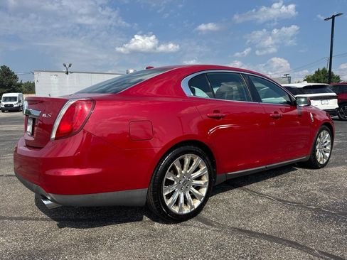 Used 2009 Lincoln MKS FWD image 3