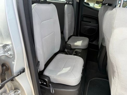 Used 2017 Chevrolet Colorado W/T w/ WT Convenience Package RWD image 31