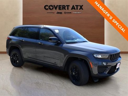 New 2025 Jeep Grand Cherokee Altitude image 6