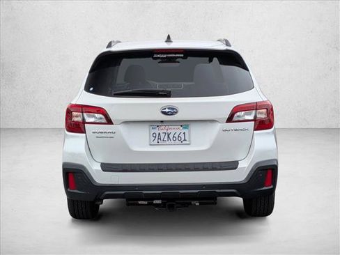 Used 2018 Subaru Outback 2.5i Touring AWD/4WD image 7