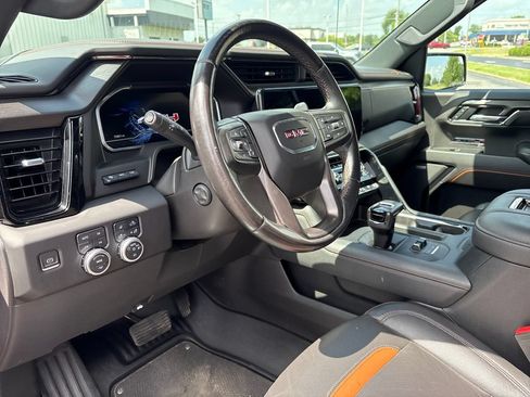 Used 2022 GMC Sierra 1500 AT4 w/ AT4 Premium Package AWD/4WD image 13