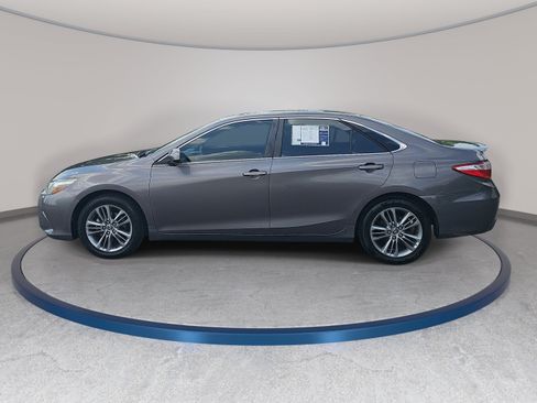 Used 2015 Toyota Camry SE FWD image 8