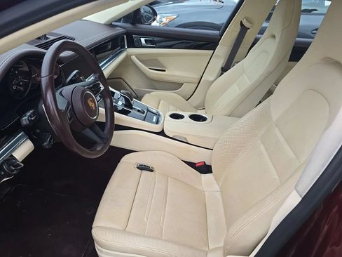 Used 2022 Porsche Panamera image 2