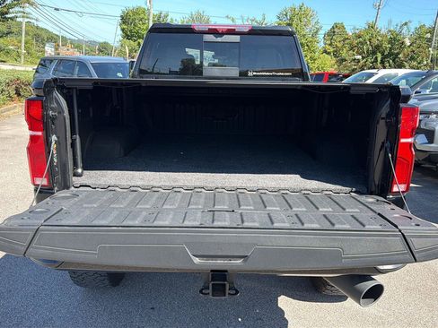 Used 2025 Chevrolet Silverado 2500 LTZ w/ LTZ Plus Package AWD/4WD image 23