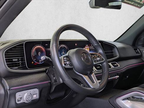 Used 2022 Mercedes-Benz GLE 350 4MATIC w/ Premium Package image 11