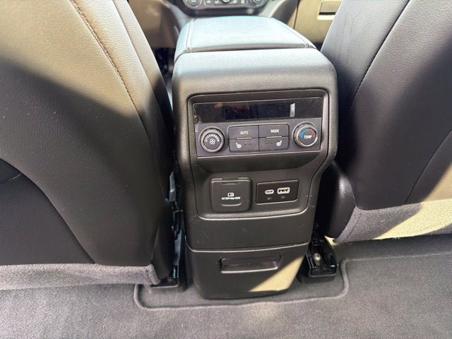Used 2023 GMC Acadia SLT w/ Elevation Edition AWD/4WD image 22