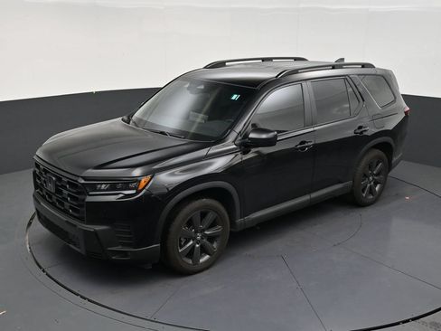 Used 2026 Honda Pilot Sport image 11