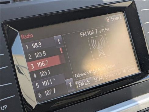 Used 2018 Toyota Highlander LE FWD image 14