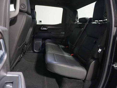 Certified 2025 GMC Sierra 1500 SLT image 16