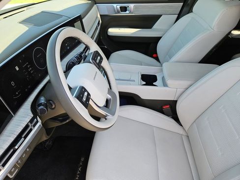 Certified 2025 Hyundai Santa Fe Calligraphy image 9