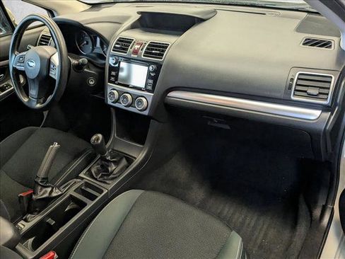 Used 2015 Subaru Crosstrek 2.0i Premium image 20