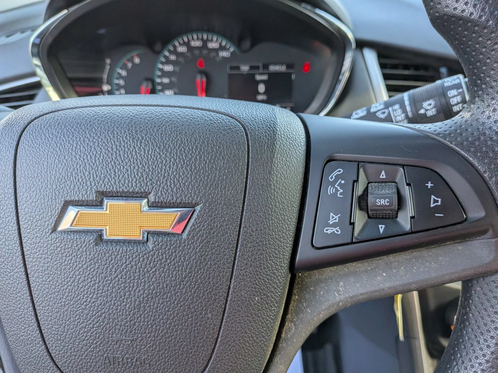 Used 2020 Chevrolet Trax LT FWD image 40
