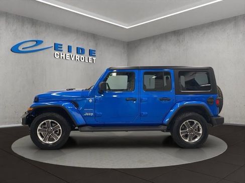 Used 2023 Jeep Wrangler Sahara image 7