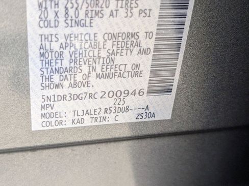 Certified 2024 Nissan Pathfinder Platinum w/ Black Appearance Package FWD image 31