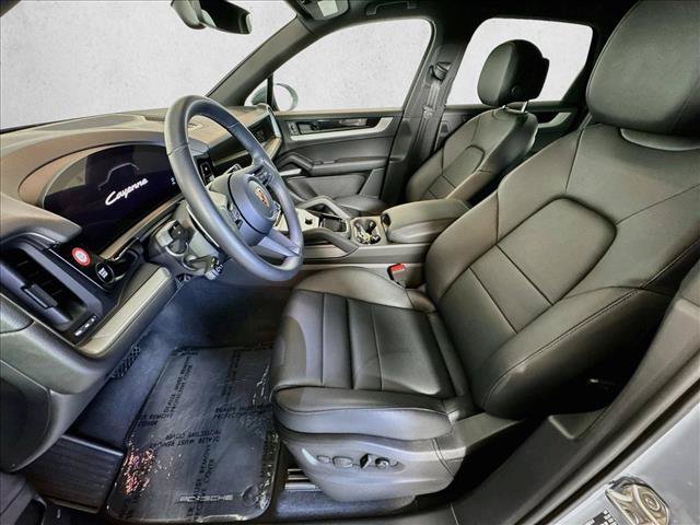 Certified 2026 Porsche Cayenne AWD/4WD image 5