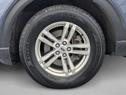 Used 2021 Ford Explorer XLT w/ Equipment Group 202A image 24