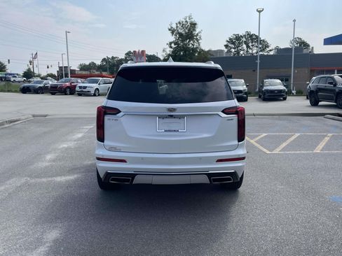Used 2021 Cadillac XT6 Premium Luxury AWD/4WD image 5