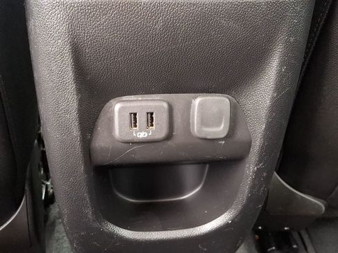 Used 2019 Chevrolet Colorado LT w/ Colorado RST Special Edition AWD/4WD image 12