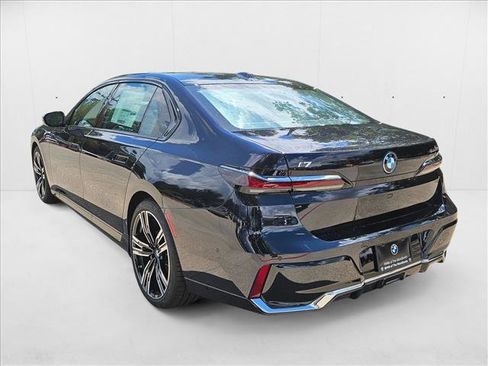 New 2025 BMW i7 eDrive50 w/ M Sport Package image 6