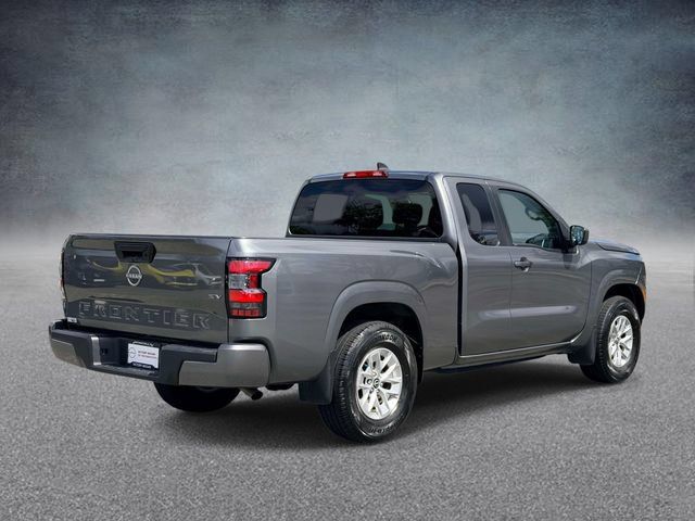 Used 2024 Nissan Frontier SV RWD image 2