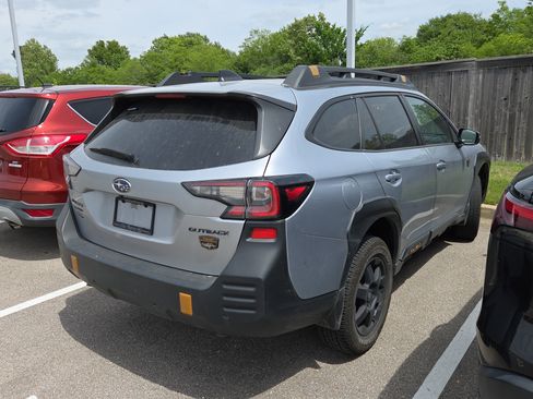Used 2024 Subaru Outback Wilderness image 7