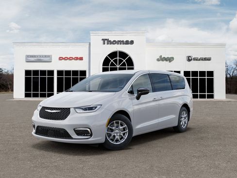 New 2026 Chrysler Pacifica Select image 1