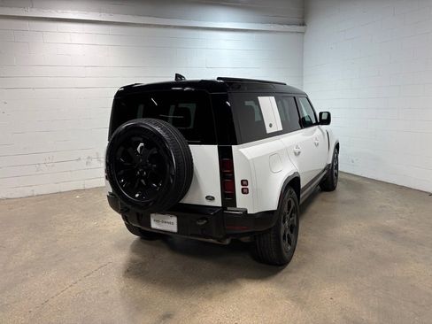 Used 2023 Land Rover Defender 110 X-Dynamic SE image 7