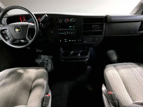 Used 2020 Chevrolet Express 3500 LT w/ LT Preferred Equipment Group image 8