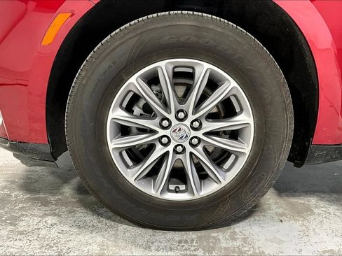 Used 2023 Buick Enclave Premium image 11