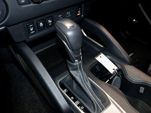 Certified 2024 Nissan Frontier SV w/ Technology Package image 34