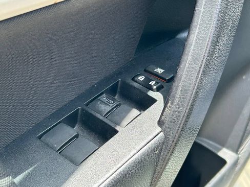 Used 2019 Toyota Corolla LE FWD image 20
