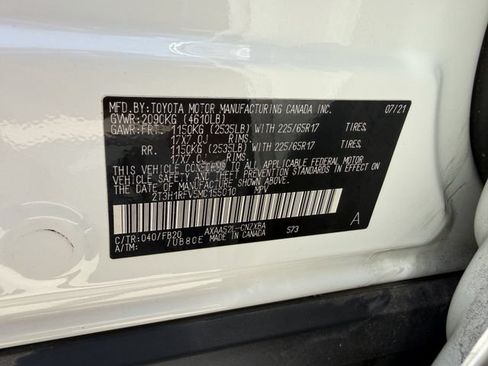 Used 2021 Toyota RAV4 LE FWD image 27