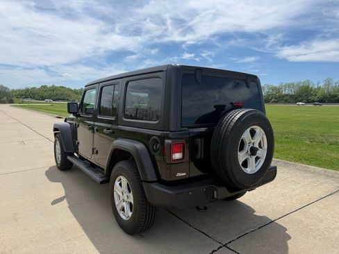 Used 2023 Jeep Wrangler Unlimited Sport AWD/4WD image 7