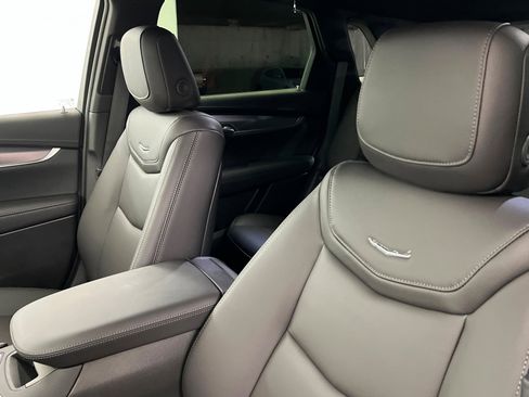 New 2026 Cadillac XT5 Luxury w/ LPO, Floor Liner Package AWD/4WD image 17