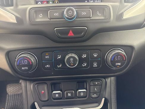 Used 2018 GMC Terrain SLE w/ Driver Convenience Package FWD image 37