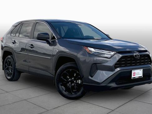 Used 2024 Toyota RAV4 LE FWD image 3