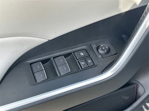 New 2025 Toyota RAV4 XLE image 18
