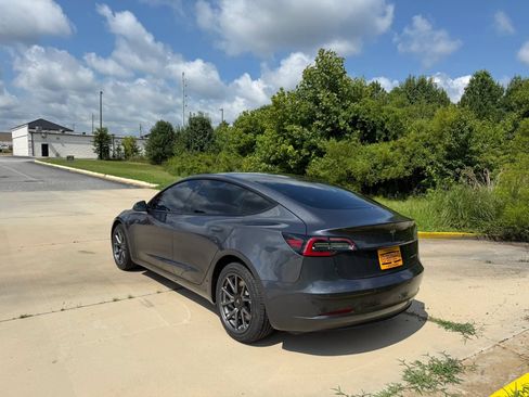 Used 2021 Tesla Model 3 Long Range AWD/4WD image 3