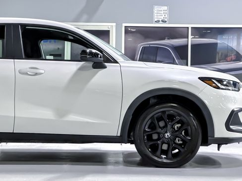 Used 2025 Honda HR-V Sport image 34