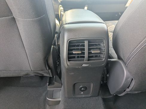 Used 2025 Ford Escape Active w/ Cold Weather Package AWD/4WD image 28