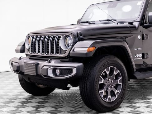 Used 2024 Jeep Wrangler Unlimited Sahara w/ Technology Group AWD/4WD image 37