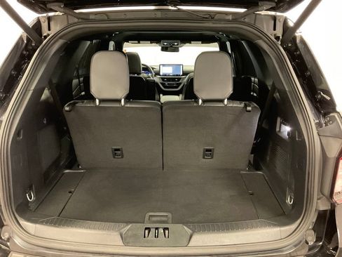 Used 2025 Ford Explorer ST AWD/4WD image 9