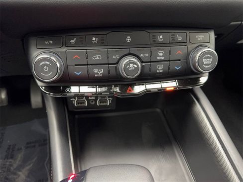 Used 2024 Dodge Durango GT image 70