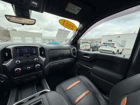 Used 2021 GMC Sierra 1500 AT4 w/ AT4 Premium Package image 12