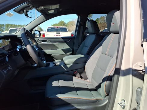 New 2026 GMC Acadia AT4 w/ Super Cruise Package image 19