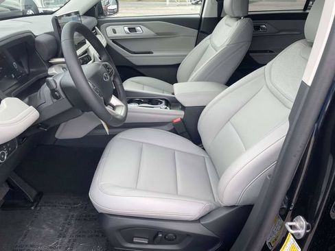 New 2026 Ford Explorer Active w/ Active Comfort Package RWD image 7