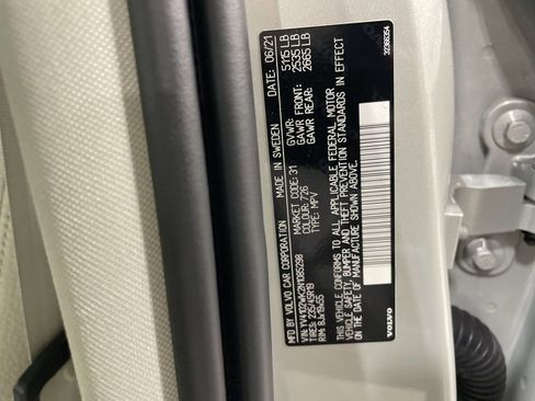 Used 2022 Volvo V60 T5 Cross Country w/ Advanced Package image 35