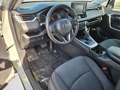 Used 2022 Toyota RAV4 XLE w/ XLE Grade Weather Package image 10