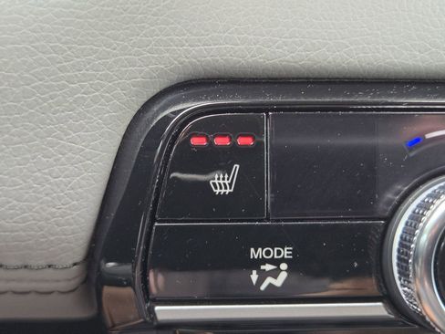 Certified 2025 Honda Pilot EX-L image 25